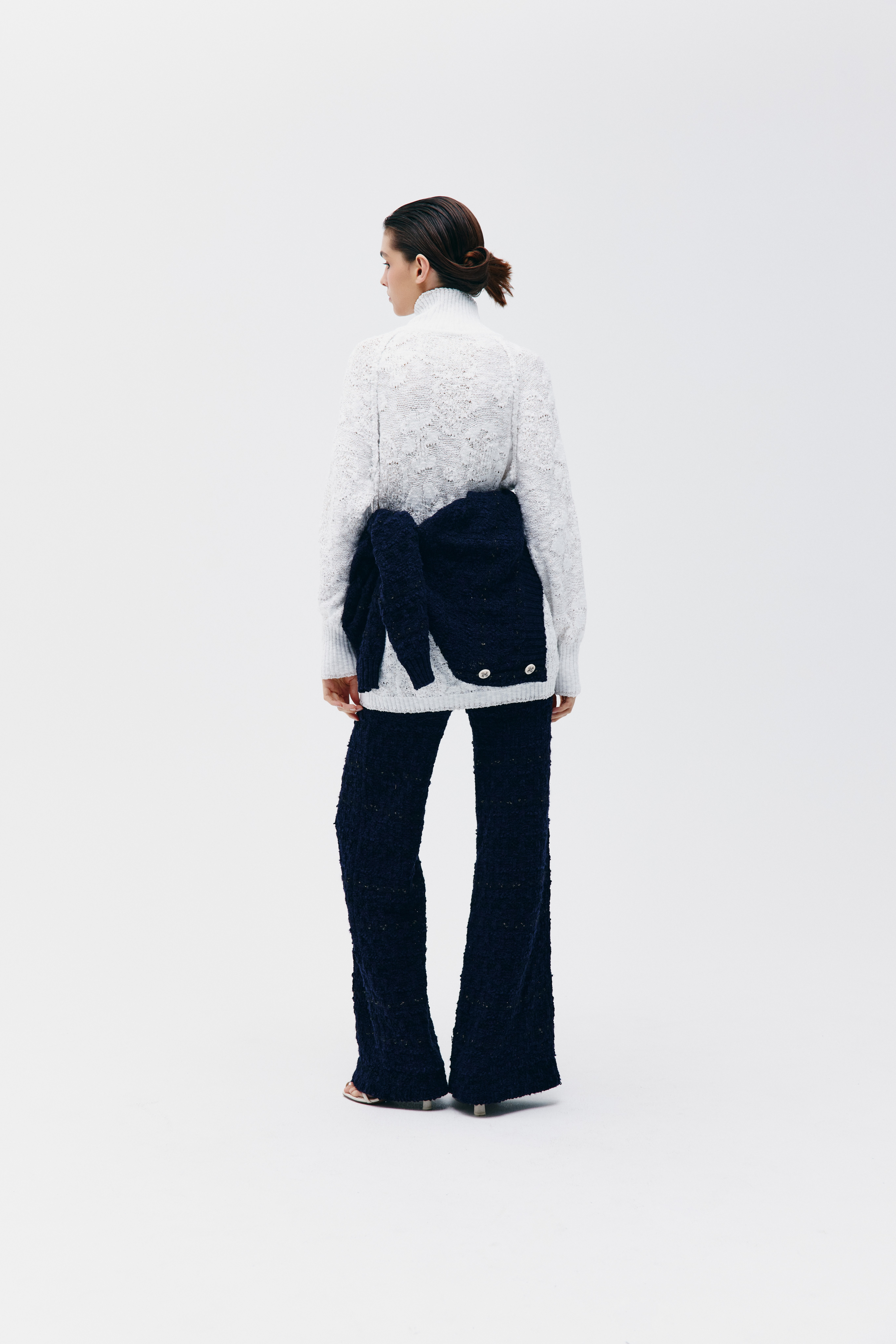 Удлиненный бомбер из фактурного трикотажа, фото 4