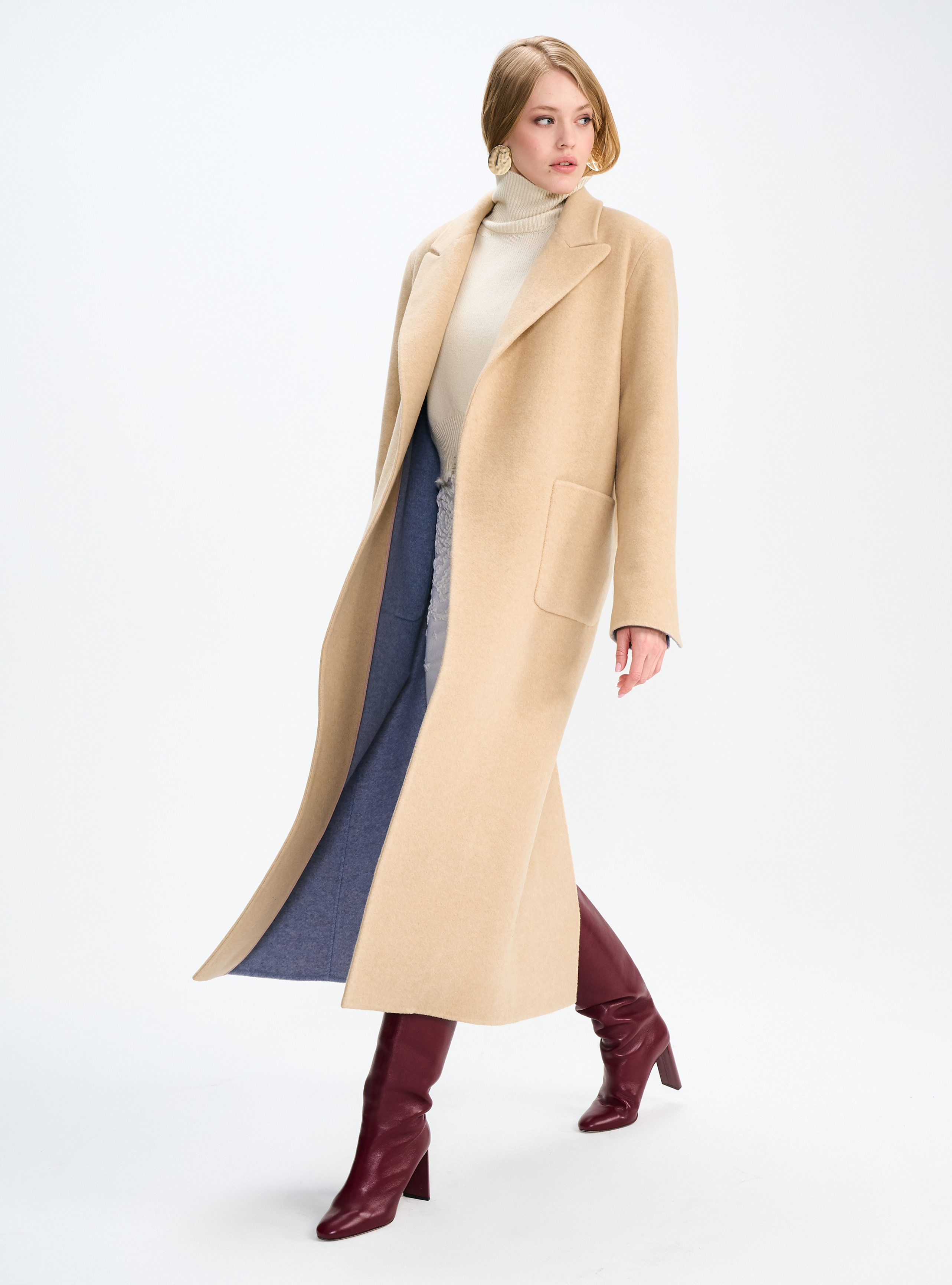 Длинное пальто из кашемира (double cashmere) премиального качества с отложным воротником, фото 1 Длинное пальто из кашемира (double cashmere) премиального качества с отложным воротником, фото 1