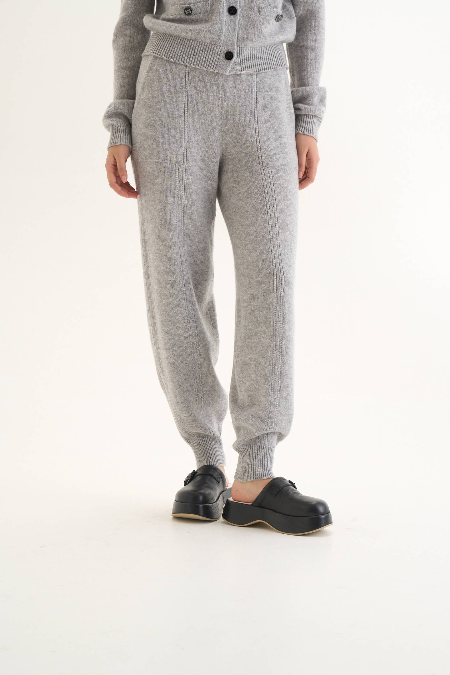 Брюки-джоггеры из кашемира, фото 3 Брюки-джоггеры из кашемира, фото 3